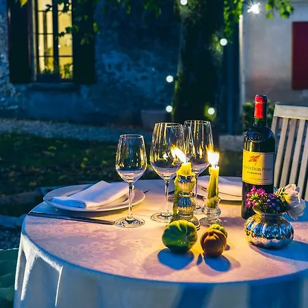 Bed & Breakfast Domaine De Mercade Rauzan