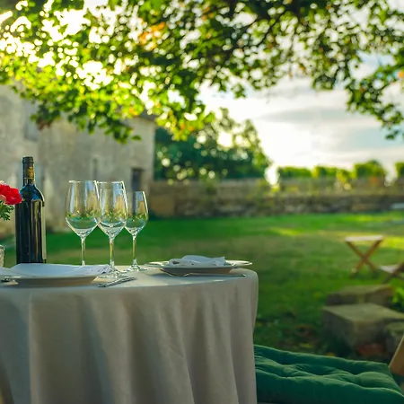 Domaine De Mercade 3*